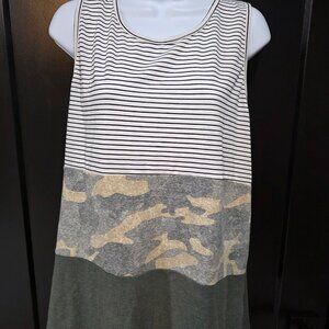 Betsey's Boutique Camo & Striped Tank Sz XL